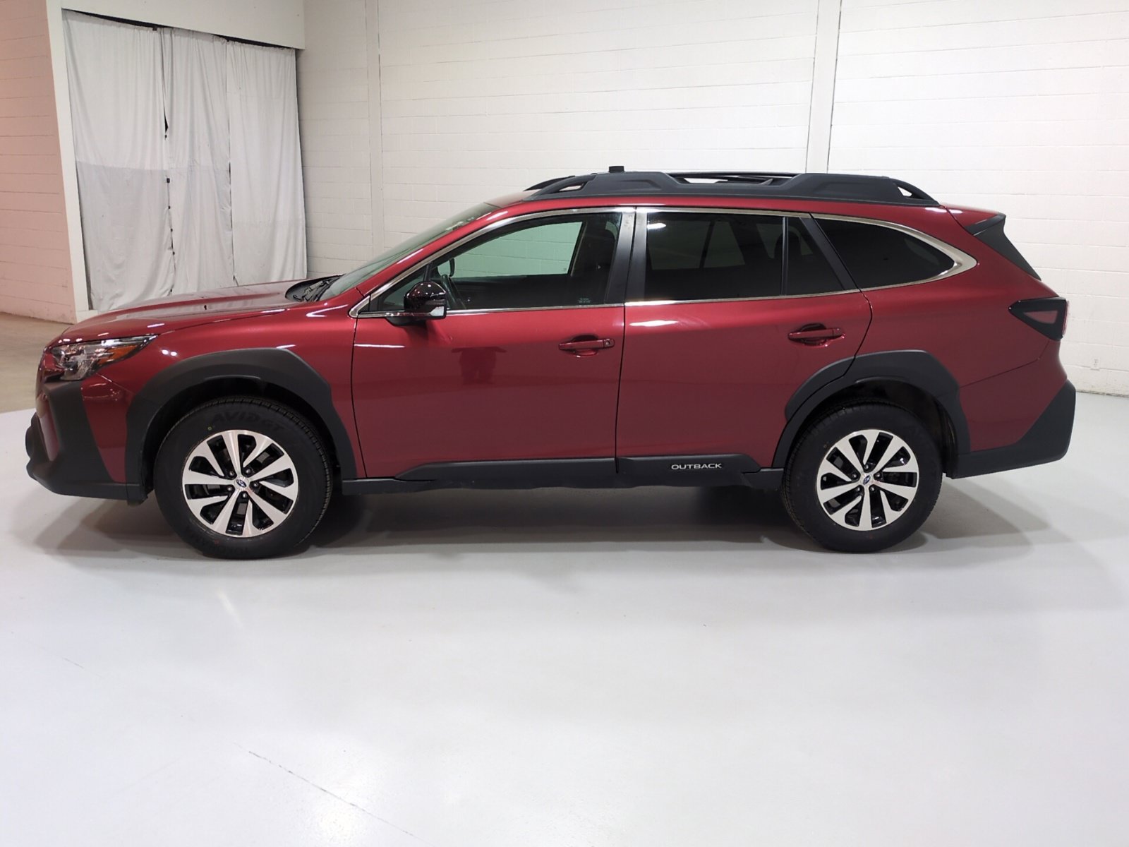 Certified 2025 Subaru Outback Premium AWD/4WD image 6