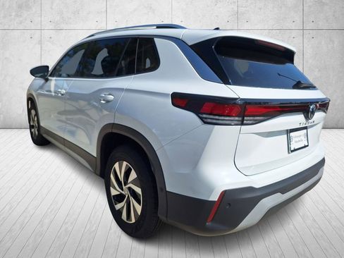 Used 2025 Volkswagen Tiguan S image 3