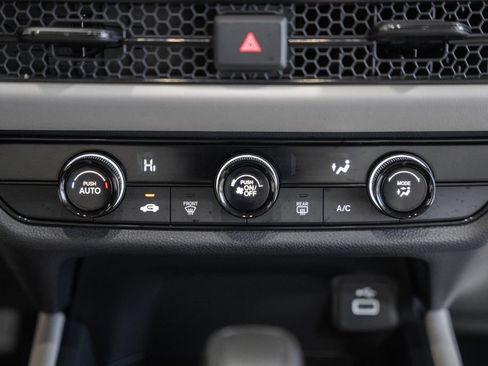 Used 2025 Honda HR-V LX image 18