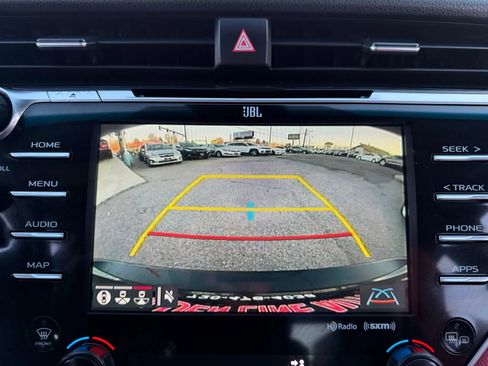 Used 2018 Toyota Camry XSE image 40