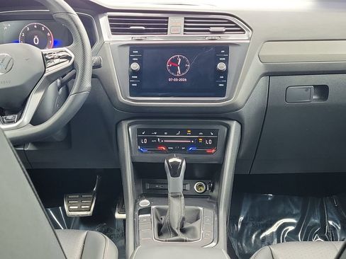 Used 2023 Volkswagen Tiguan SE R-Line FWD image 16