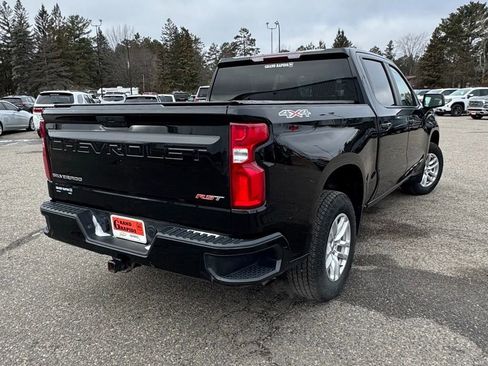 Used 2021 Chevrolet Silverado 1500 RST image 2