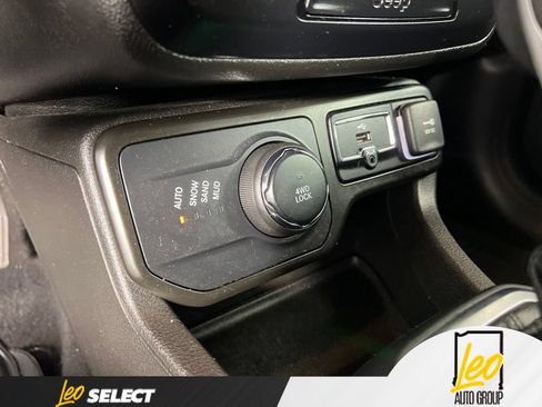 Used 2020 Jeep Renegade Sport w/ UConnect 7.0 Group AWD/4WD image 28