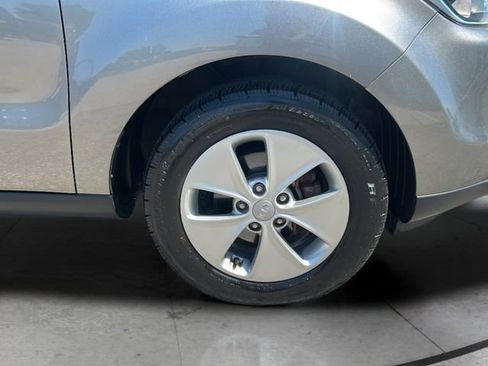 Used 2016 Kia Soul w/ Convenience Package FWD image 30