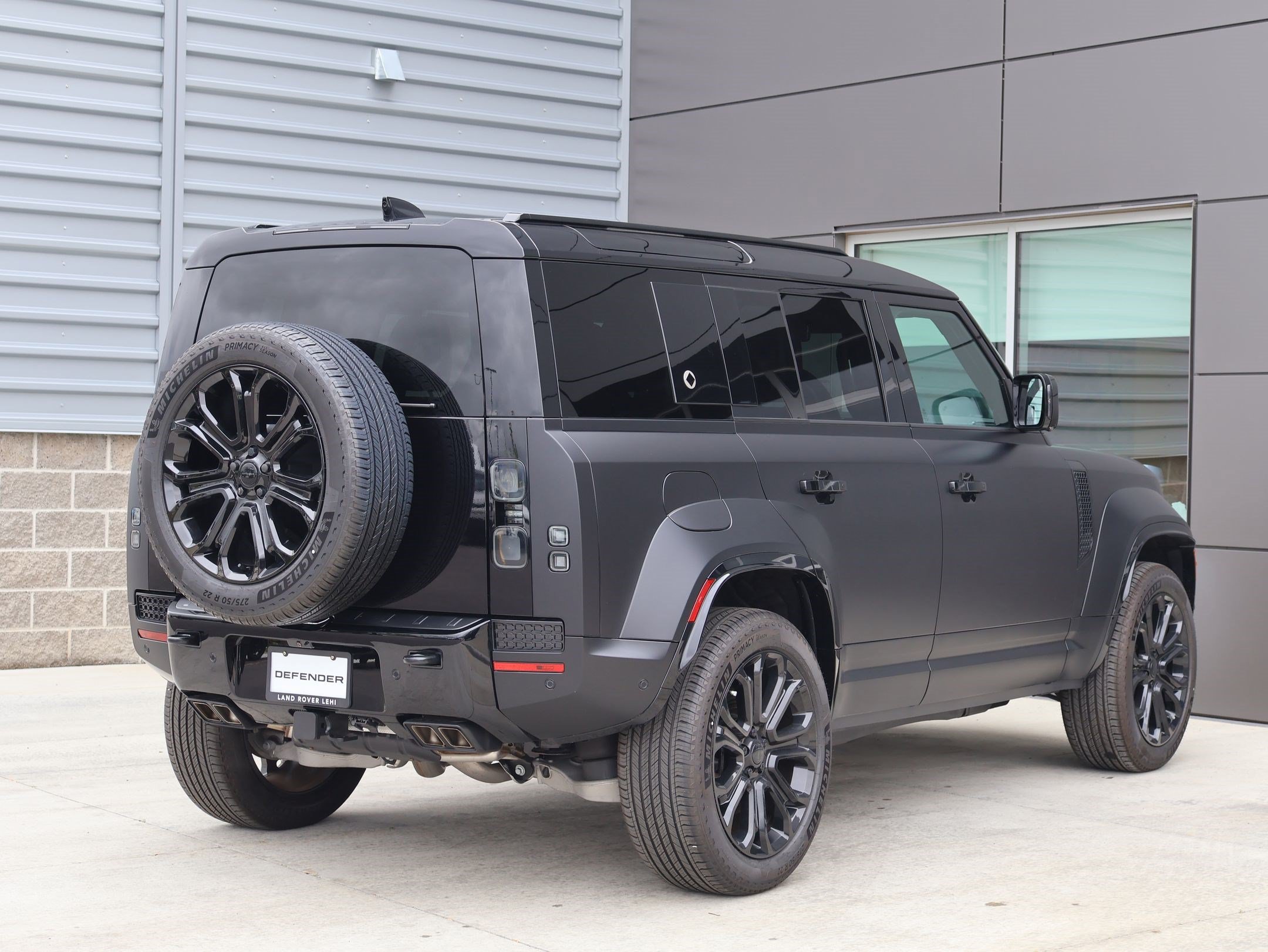 New 2026 Land Rover Defender 110 OCTA AWD/4WD image 5