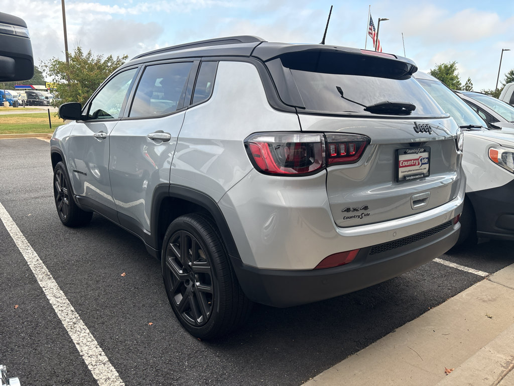 Used 2026 Jeep Compass Limited AWD/4WD image 4