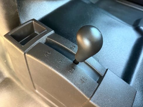 Used 2017 Chevrolet Silverado 2500 W/T image 16