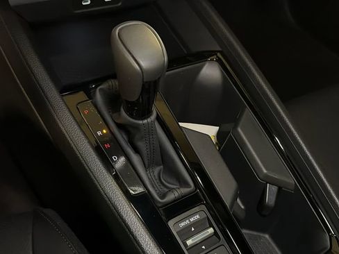 Used 2024 Honda Accord Sport image 29