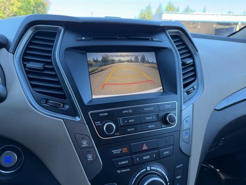 Used 2018 Hyundai Santa Fe Sport w/ 2.4L Value Package 02 AWD/4WD image 17