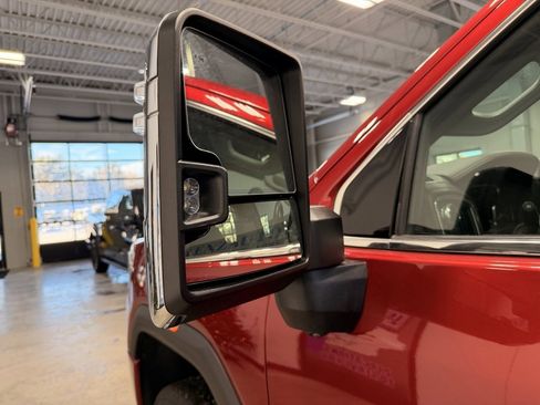 Used 2023 GMC Sierra 3500 Denali image 27