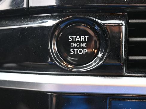 Used 2025 Nissan Pathfinder SV FWD image 22