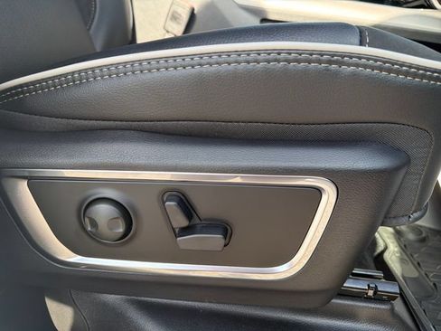New 2026 RAM 1500 Laramie AWD/4WD image 38