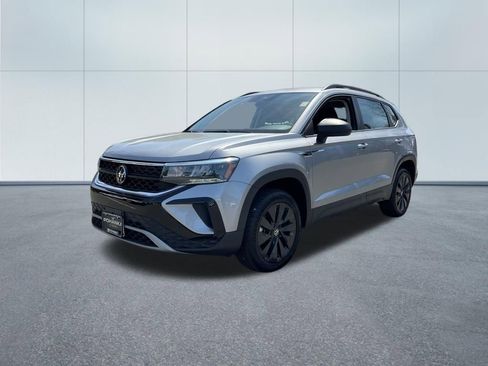 Used 2024 Volkswagen Taos S image 2