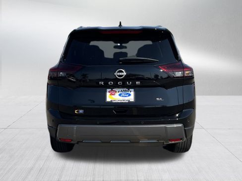 Used 2024 Nissan Rogue SL image 6