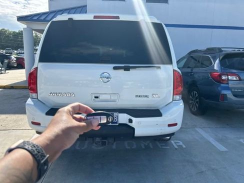 Used 2011 Nissan Armada SL RWD image 8