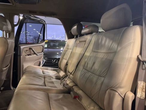 Used 2006 Toyota Sequoia SR5 image 18