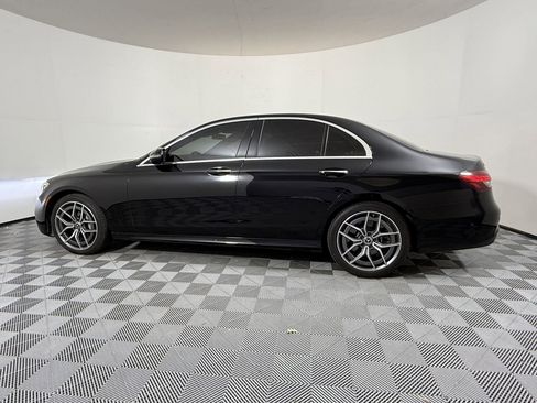 Used 2022 Mercedes-Benz E 450 4MATIC Sedan image 2