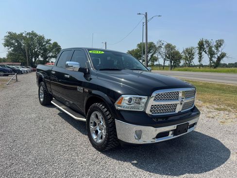 Used 2017 RAM 1500 Laramie w/ Convenience Group AWD/4WD image 1