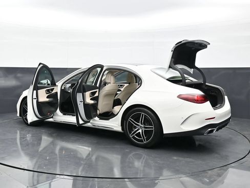 Used 2025 Mercedes-Benz E 450 4MATIC Sedan image 52