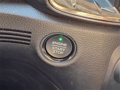 Used 2019 Ford Ranger Lariat w/ Black Appearance Package image 15