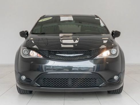 Used 2020 Chrysler Pacifica Touring w/ S Appearance Package FWD image 5
