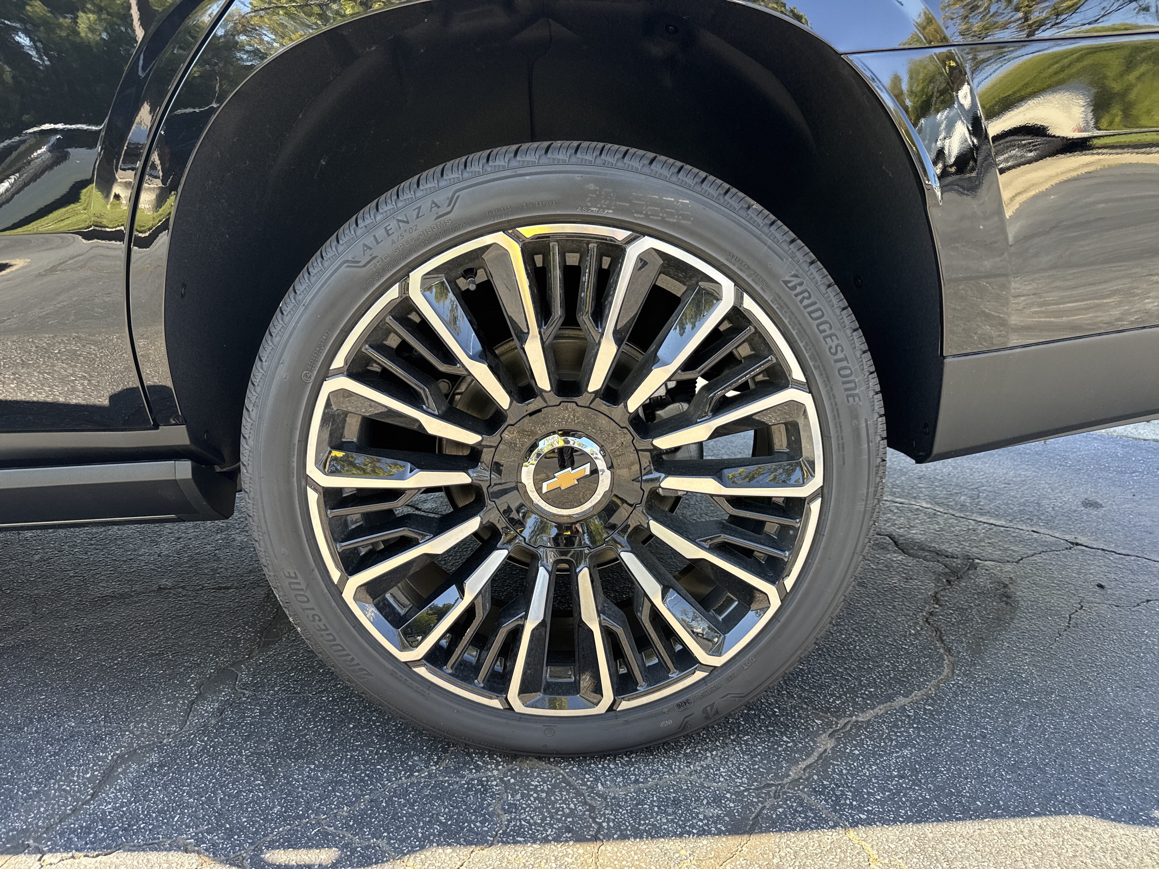 New 2027 Chevrolet Tahoe High Country AWD/4WD image 19