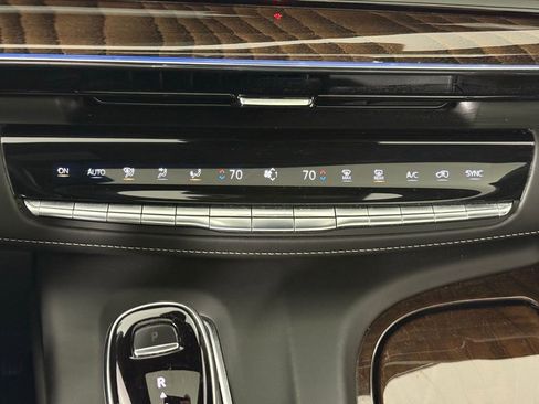 Used 2022 Cadillac Escalade ESV Sport Platinum w/ LPO, ONYX Package image 16