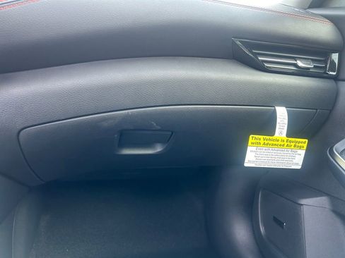 Certified 2025 Nissan Sentra SR w/ SR Premium Package image 23