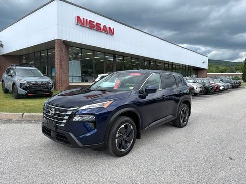 Used 2025 Nissan Rogue SV AWD/4WD image 1