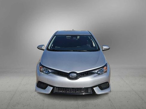 Used 2018 Toyota Corolla iM image 3