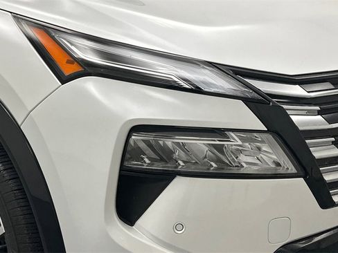 New 2026 Nissan Rogue Platinum image 20