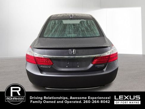 Used 2015 Honda Accord Touring image 7