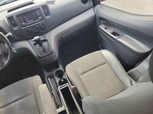 Certified 2018 Nissan NV200 S image 20