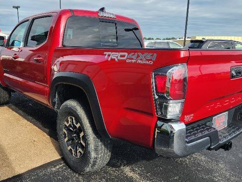 Used 2021 Toyota Tacoma TRD Off-Road AWD/4WD image 5