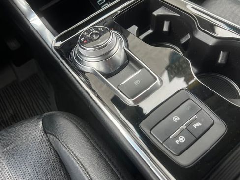 Used 2019 Ford Edge Titanium w/ Equipment Group 301A image 24