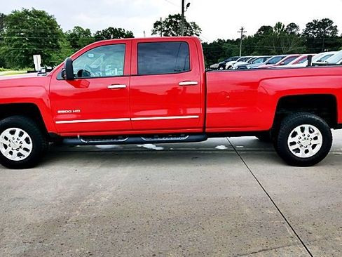 Used 2015 Chevrolet Silverado 2500 LTZ AWD/4WD image 6