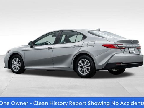 Certified 2026 Toyota Camry LE FWD image 5