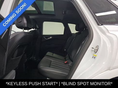 Used 2024 Audi Q4 e-tron Premium Plus w/ Premium Plus image 9