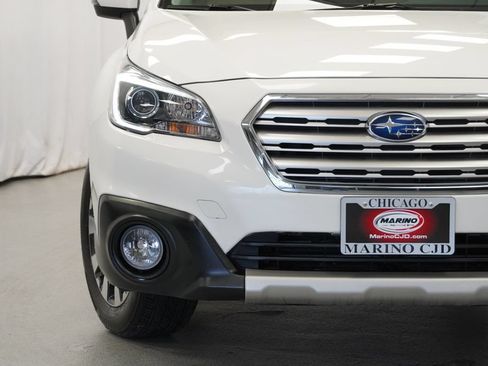 Used 2016 Subaru Outback 2.5i Limited AWD/4WD image 6
