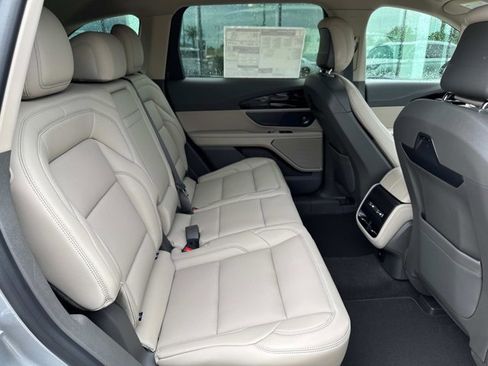 New 2025 Lincoln Nautilus Premier w/ Equipment Group 102A image 22