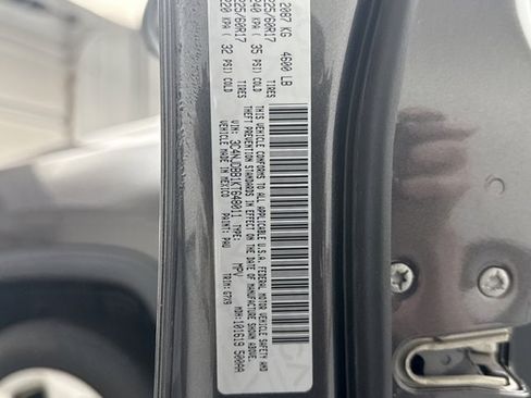 Used 2019 Jeep Compass Latitude w/ Cold Weather Group AWD/4WD image 11