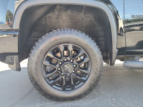 Used 2022 Chevrolet Silverado 3500 LTZ w/ LTZ Plus Package AWD/4WD image 26