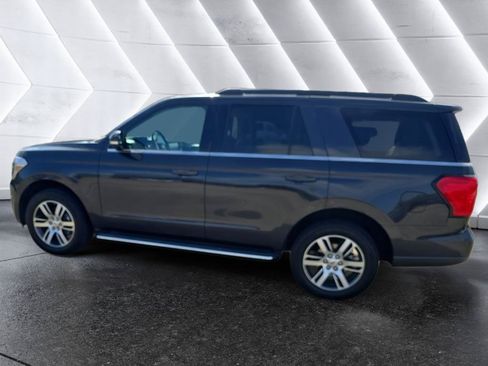 Used 2022 Ford Expedition XLT AWD/4WD image 8