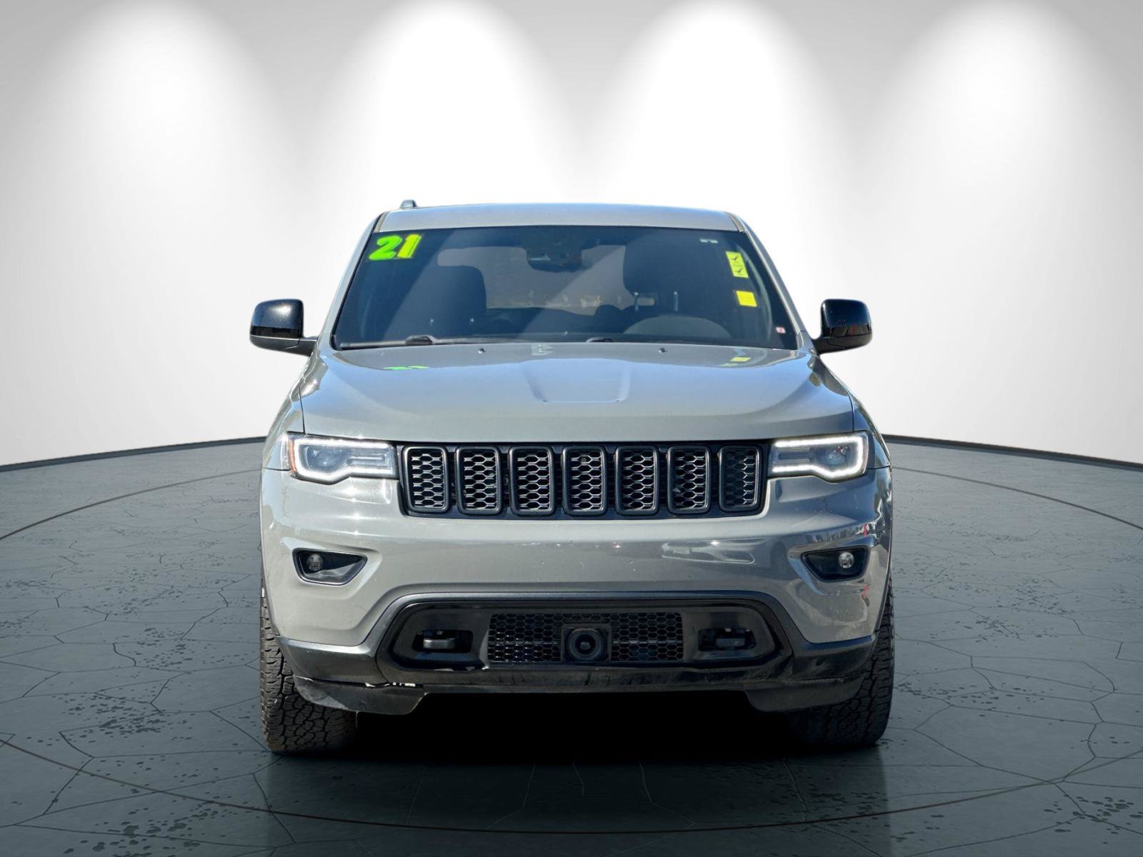 Used 2021 Jeep Grand Cherokee Freedom Edition AWD/4WD image 9