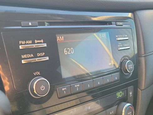 Certified 2017 Nissan Rogue SV w/ Midnight Edition image 24