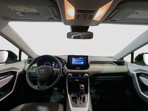 Used 2019 Toyota RAV4 XLE image 16