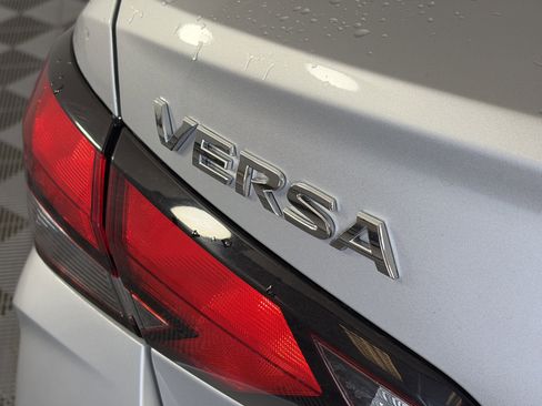 Used 2023 Nissan Versa SV image 15