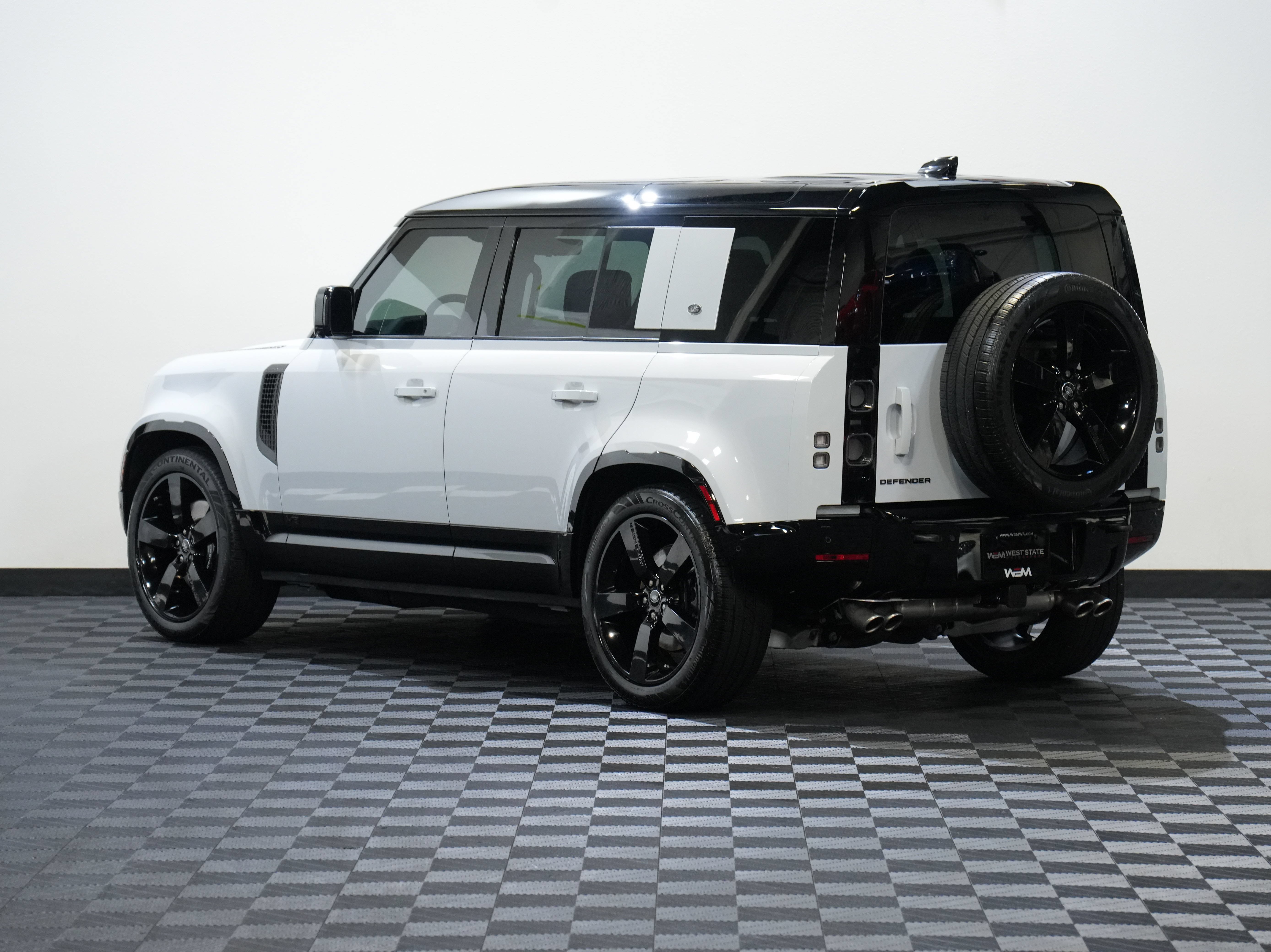 Used 2022 Land Rover Defender 110 V8 AWD/4WD image 8