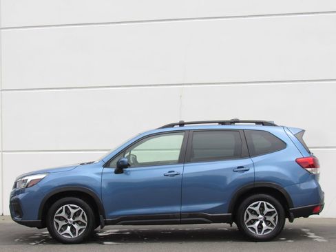 Used 2020 Subaru Forester Premium w/ Popular Package #1 AWD/4WD image 4