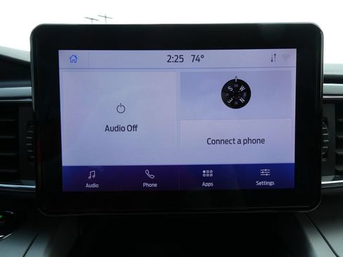 Used 2021 Ford Explorer XLT w/ Equipment Group 202A AWD/4WD image 31